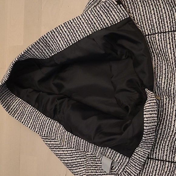 NWOT H&M Tweed Feel Black and White Pencil Skirt with Gold Zipper - Picture 8 of 15